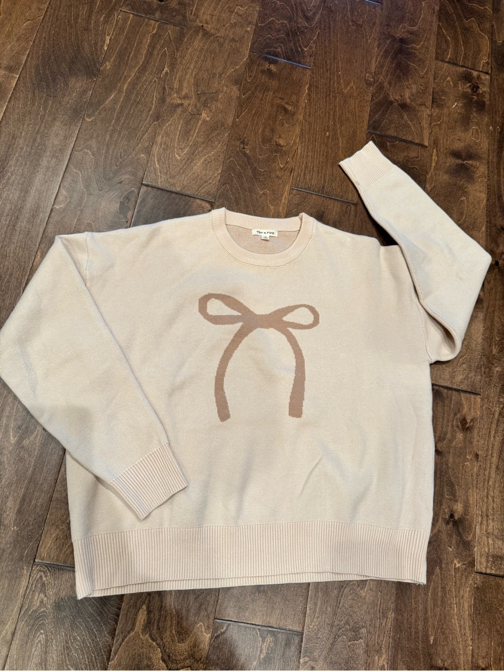 tea n rose Cream Crewneck Sweater with Tan Bow Motif
